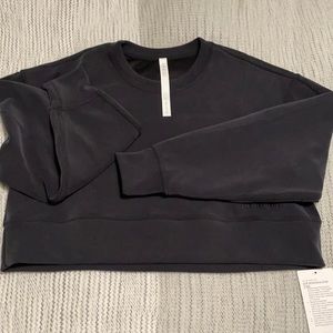 Lululemon Soft Ambitions Crop brand new with tags, never worn size M/L
